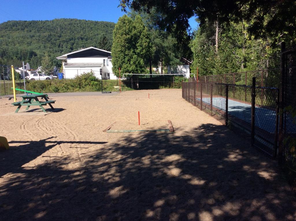 Camping Le 4 Chemins L'Anse-Saint-Jean Phòng bức ảnh