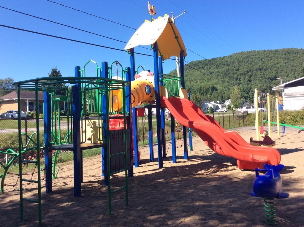 Camping Le 4 Chemins L'Anse-Saint-Jean Phòng bức ảnh