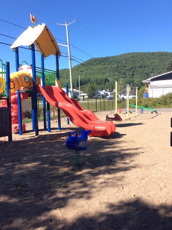 Camping Le 4 Chemins L'Anse-Saint-Jean Phòng bức ảnh